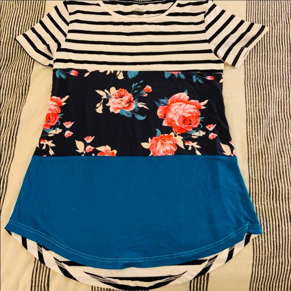 color blocked short sleeved shirt